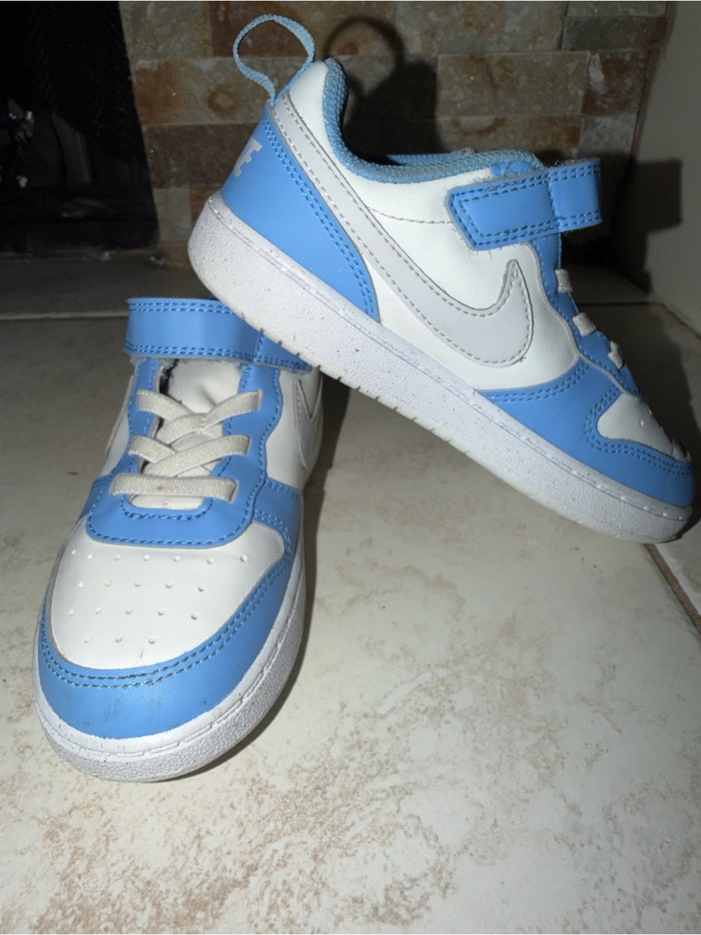 Nike Kids Low-Top Sneakers in Baby Blue and White